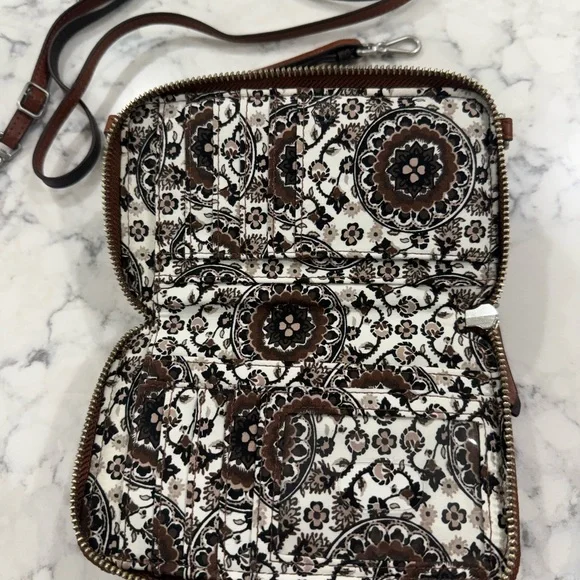 Vera Bradley leather crossbody wallet or wristlet. Cognac leather. Gently used. - Picture 6 of 9